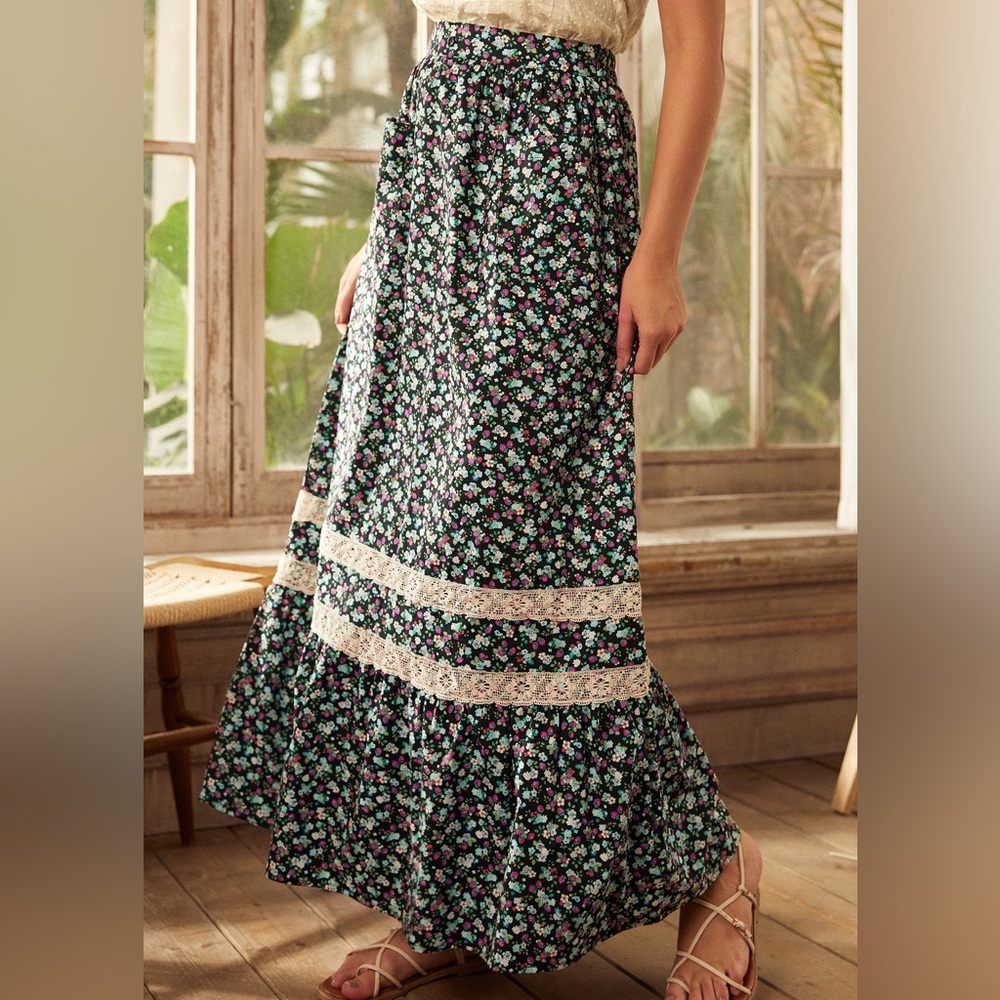 NWOT ModCloth Field of Dreams Strawberry Maxi Skirt